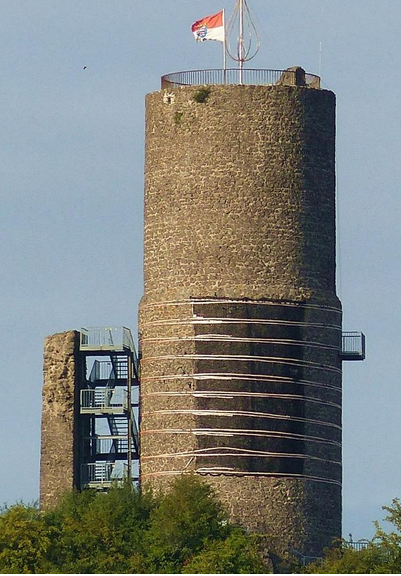 Dieses Bild hat ein leeres Alt-Attribut. Der Dateiname ist Vetzbergturm-einger%C3%BCstet.png